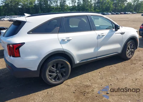 2021 Kia Sorento S z USA, uszkodzony, nr VIN 5XYRLDLC7MG006230